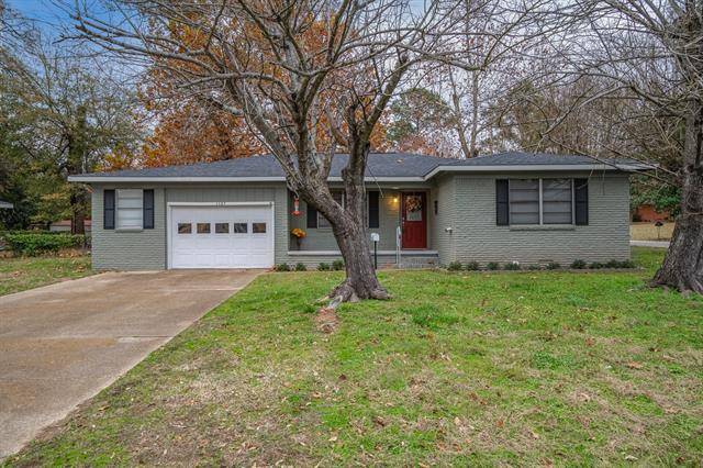 1105 S Palestine Street, Athens, TX 75751