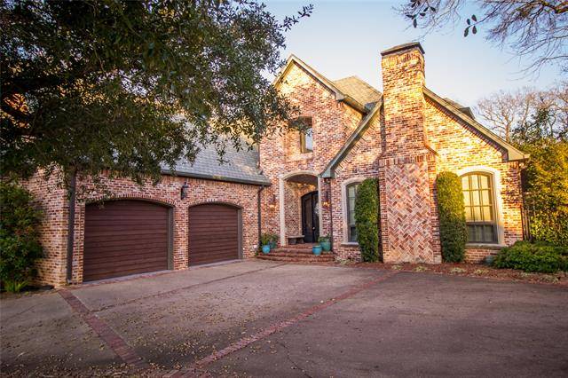 701 Park Place Dr, Athens, TX 75751