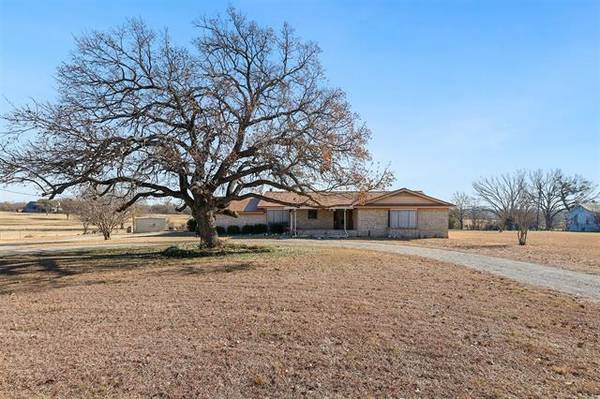 1915 Greenwood Cut Off Road, Weatherford, TX 76088