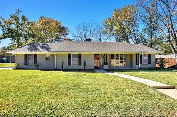 1410 Greenbrier Drive, Sherman, TX 75092