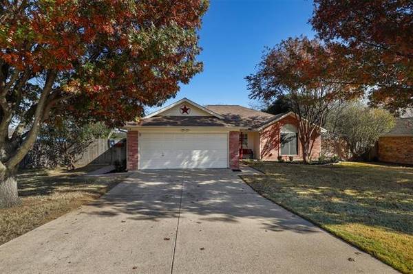 1302 Ridge Drive, Midlothian, TX 76065