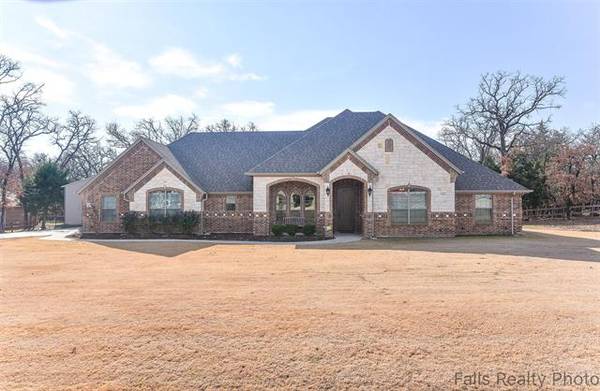 112 Dylin Court, Boyd, TX 76023