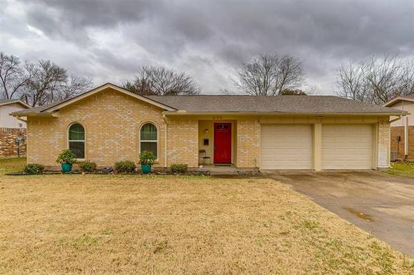 635 Sue Ann Lane, Burleson, TX 76028