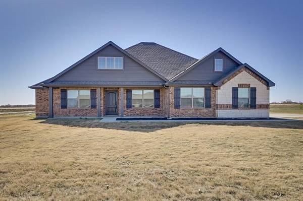 8208 Harvest Drive, Grandview, TX 76050