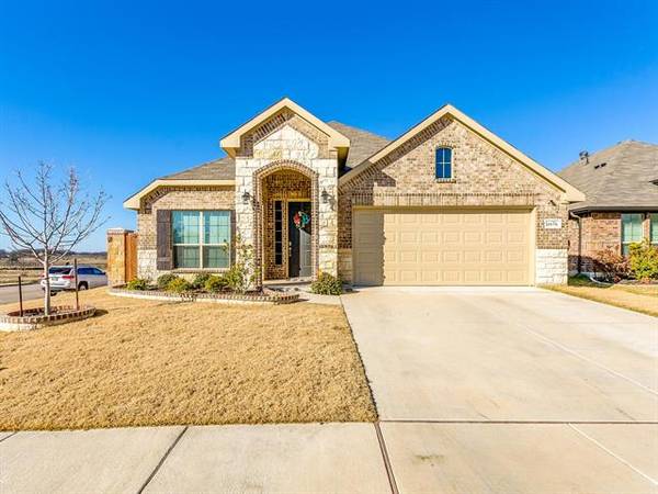 2576 Old Buck Drive, Weatherford, TX 76087