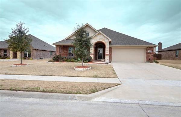 1219 Crest Ridge Drive, Glenn Heights, TX 75154