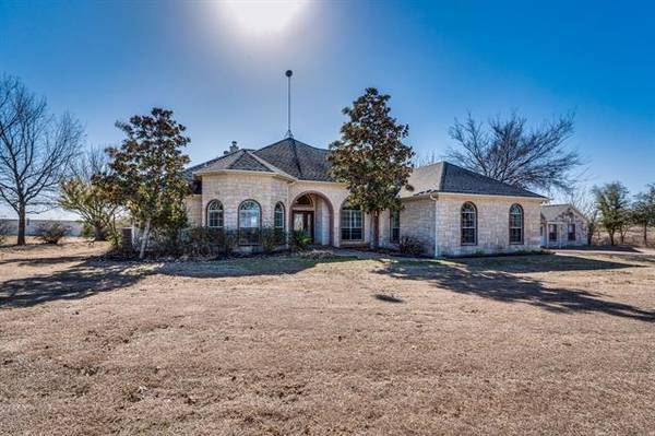 2305 Marshall Road, Waxahachie, TX 75167