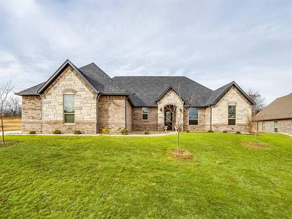 10107 Ravenswood Road, Granbury, TX 76049