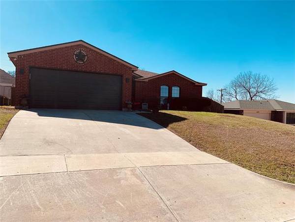 8455 Gibbs Drive, White Settlement, TX 76108