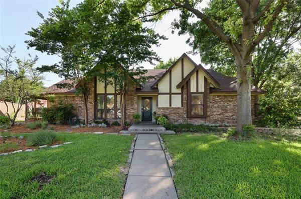 2011 Forestwood Drive, Richardson, TX 75081