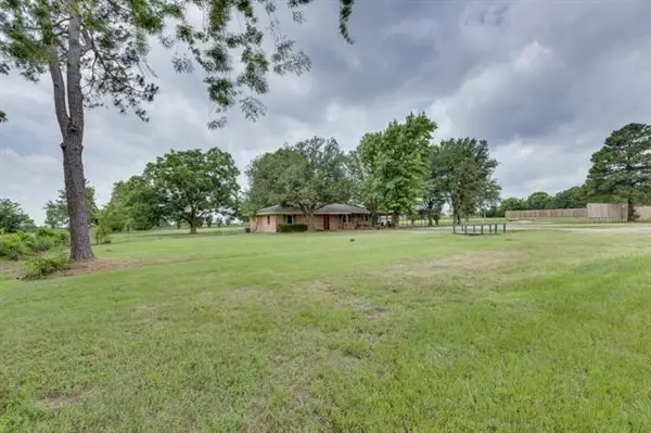 Quinlan, TX 75474,1053 Mary Street