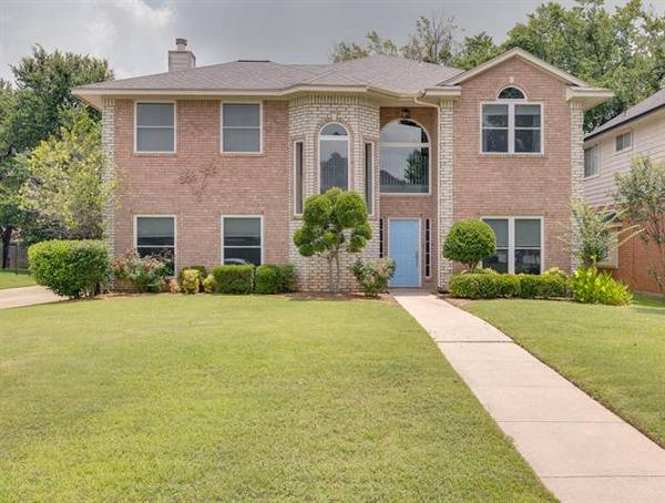 6019 Copperfield Drive, Arlington, TX 76001