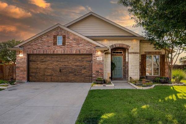 820 Hummingbird Drive, Little Elm, TX 75068