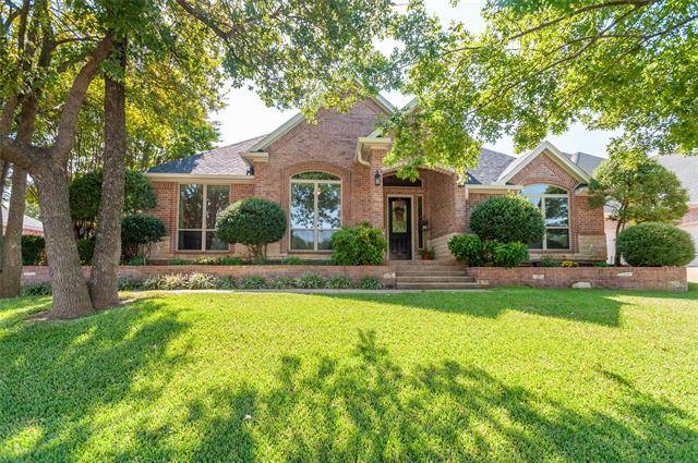 10 Forest Drive, Mansfield, TX 76063