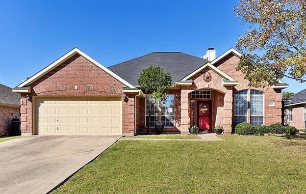 1513 Brittany Lane, Mansfield, TX 76063