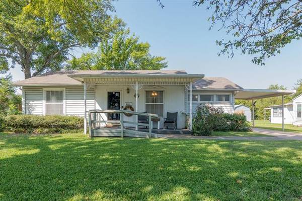 3329 Sunday Street, Haltom City, TX 76117