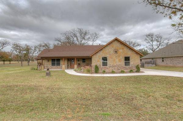 5401 Wedgefield Road, Granbury, TX 76049