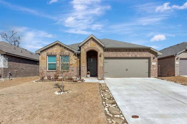 213 High Point Way, Justin, TX 76247