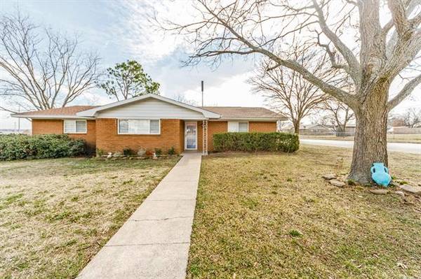 1401 Jefferson Street, Bowie, TX 76230