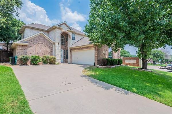 9245 Winslow Court, North Richland Hills, TX 76182