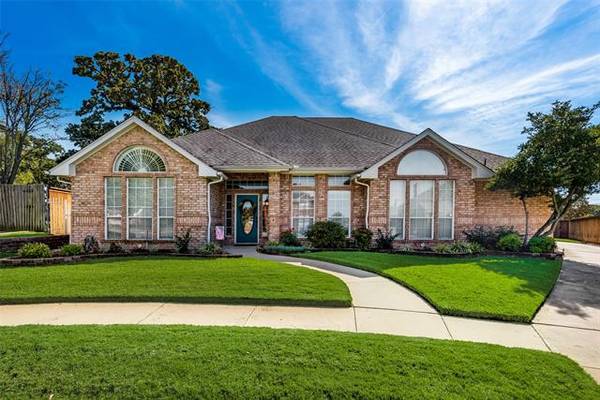 7743 Bridlewood Court, North Richland Hills, TX 76182