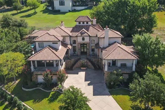 6808 Shadow Creek Court, Fort Worth, TX 76132