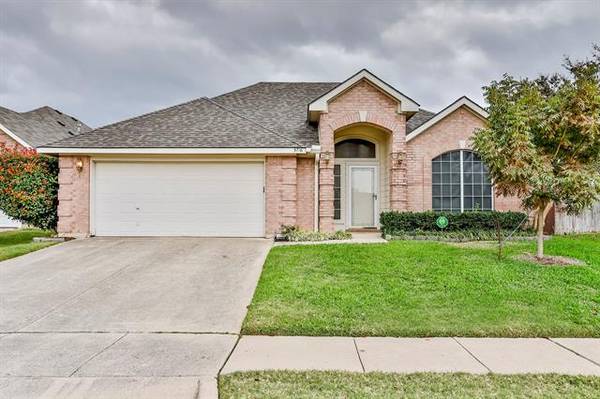 5716 Colorado Court, Haltom City, TX 76137