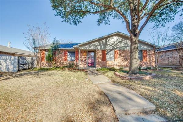 1827 Paxton Drive, Carrollton, TX 75007