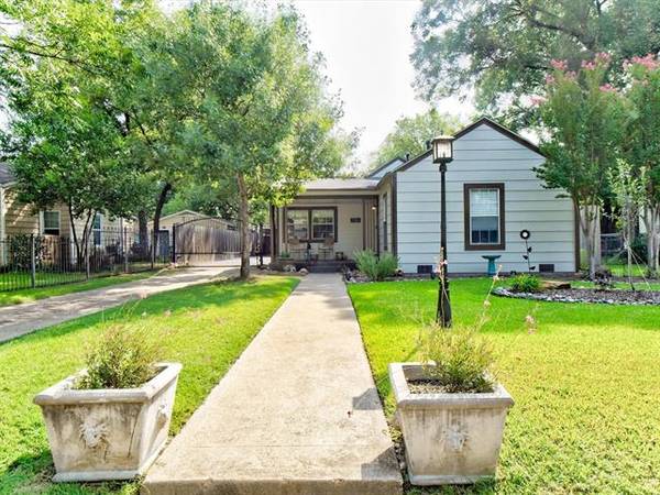 736 Northwood Road, Fort Worth, TX 76107