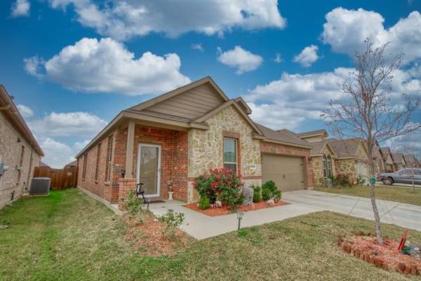 2805 Ainsworth Road, Aubrey, TX 76227