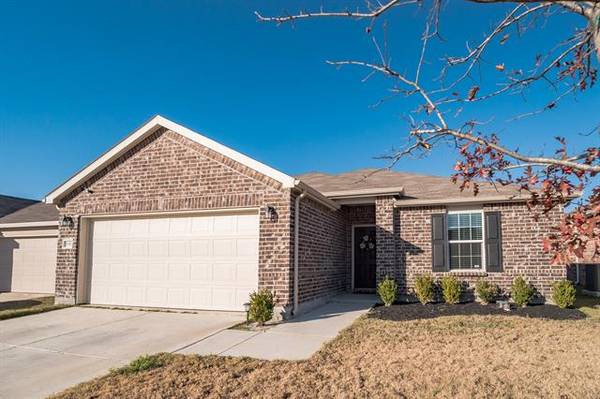 1917 Trace Drive, Aubrey, TX 76227