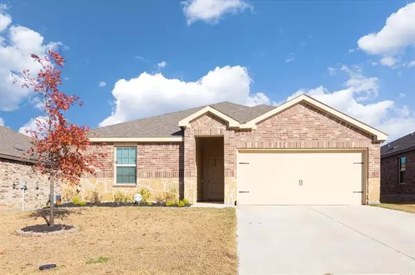 717 Alton Drive, Aubrey, TX 76227