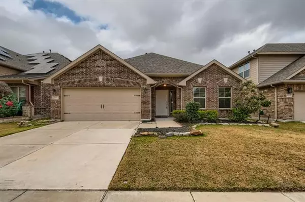 1821 Ridge Creek Lane, Aubrey, TX 76227