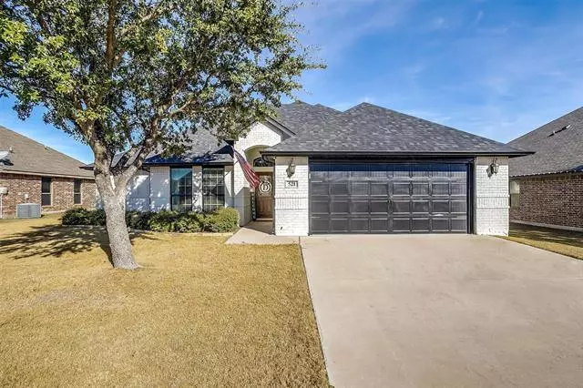 521 Zachary Drive, Weatherford, TX 76087