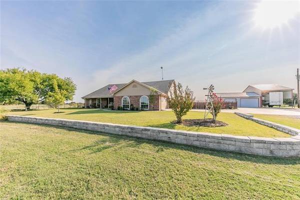 737 County Road 4699, Boyd, TX 76023