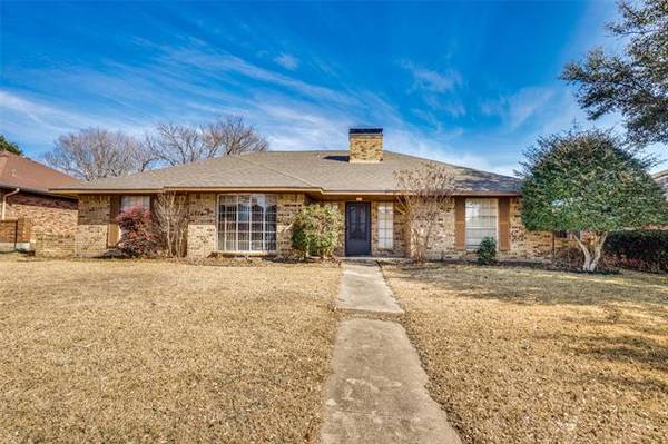 3906 Woodside Road, Carrollton, TX 75007