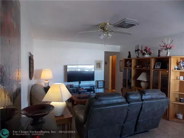 Lake Worth Beach, FL 33461,2204 Lake Osborne Dr  #20