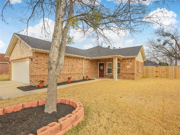 1538 Avenue F, Grand Prairie, TX 75051