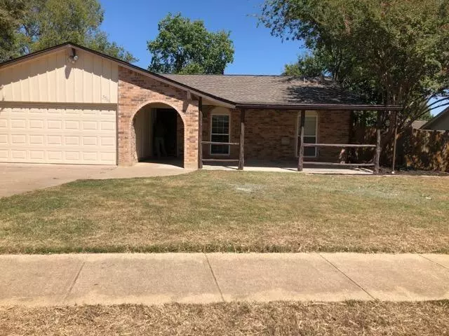 3511 Solano Court, Arlington, TX 76017