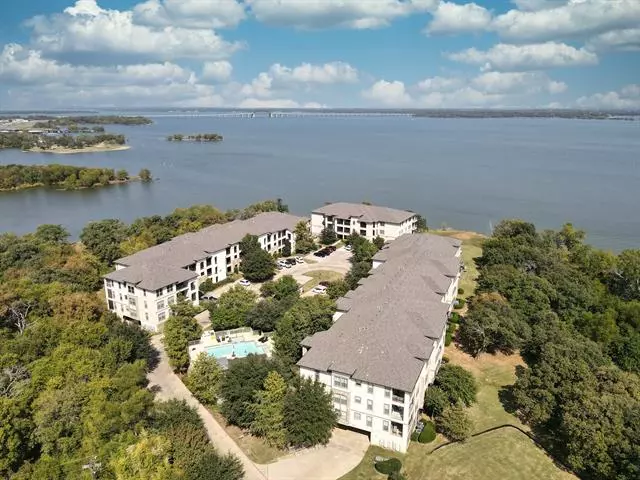 500 Waters Edge Drive #323, Lake Dallas, TX 75065