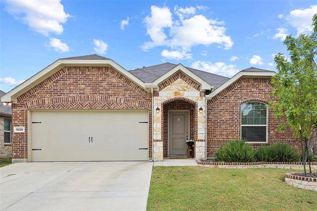 9228 Flying Eagle Lane, Fort Worth, TX 76131