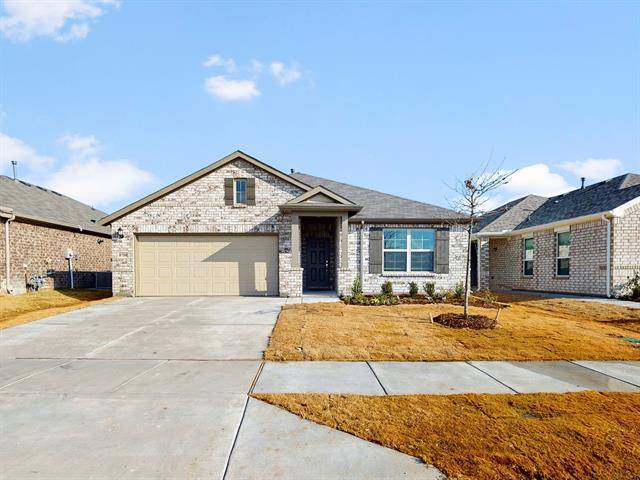 8708 Heliotrope Lane, Fort Worth, TX 76131