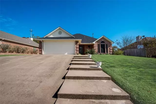 1205 Westbriar, Weatherford, TX 76086