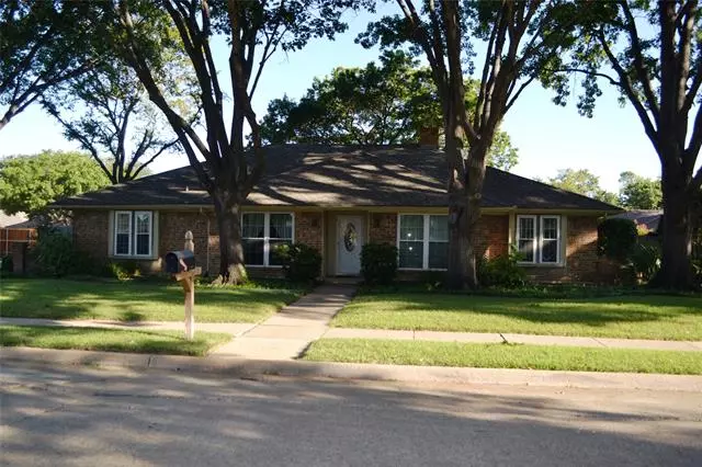 1012 Nottingham Drive, Carrollton, TX 75007