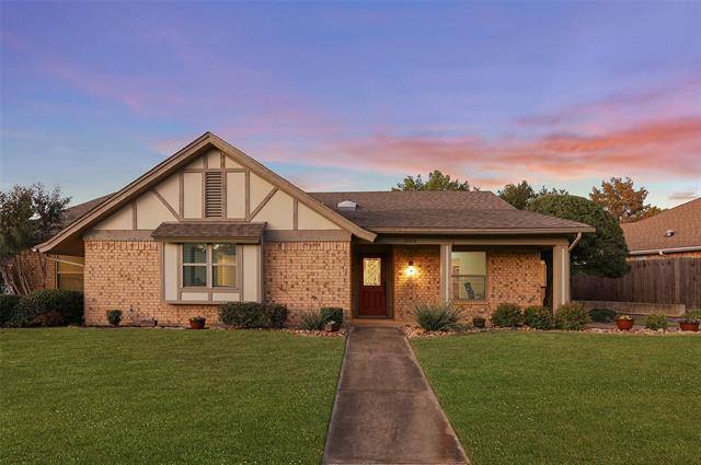 309 Eagle Drive, Bedford, TX 76021