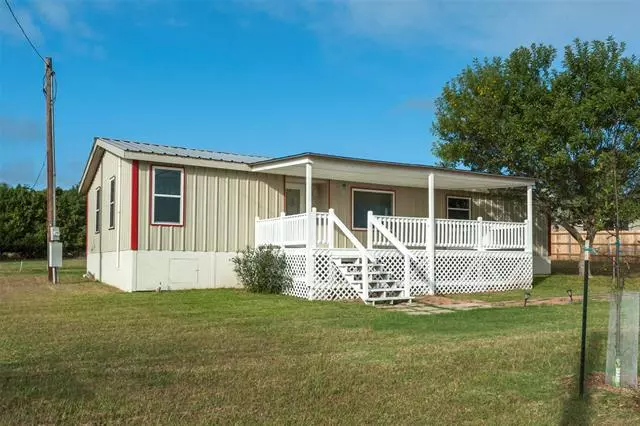 Granbury, TX 76049,7602 River Run