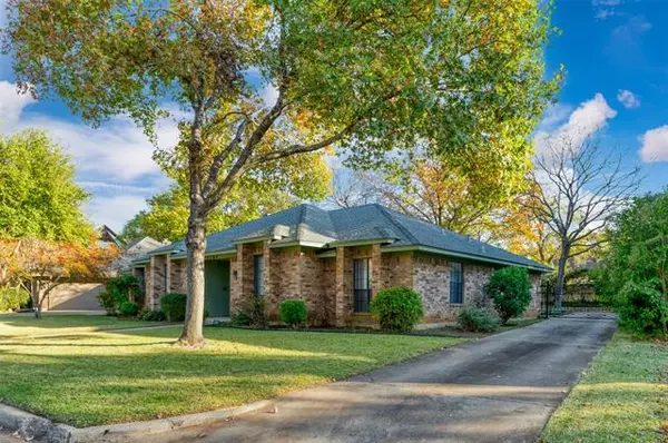 Arlington, TX 76013,3704 S Shadycreek Drive