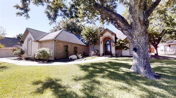 9603 Bellechase Road, Granbury, TX 76049