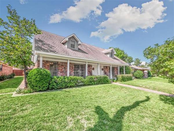 5835 Chapelwood Way, Dallas, TX 75228