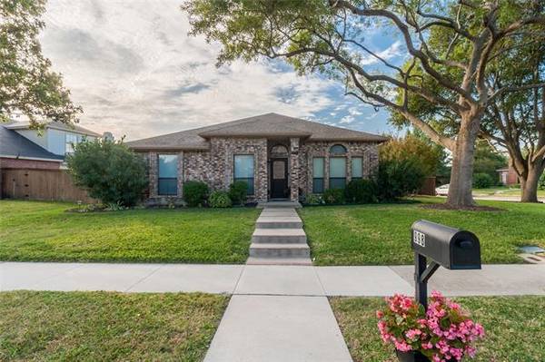 998 Mauve Drive, Lewisville, TX 75067